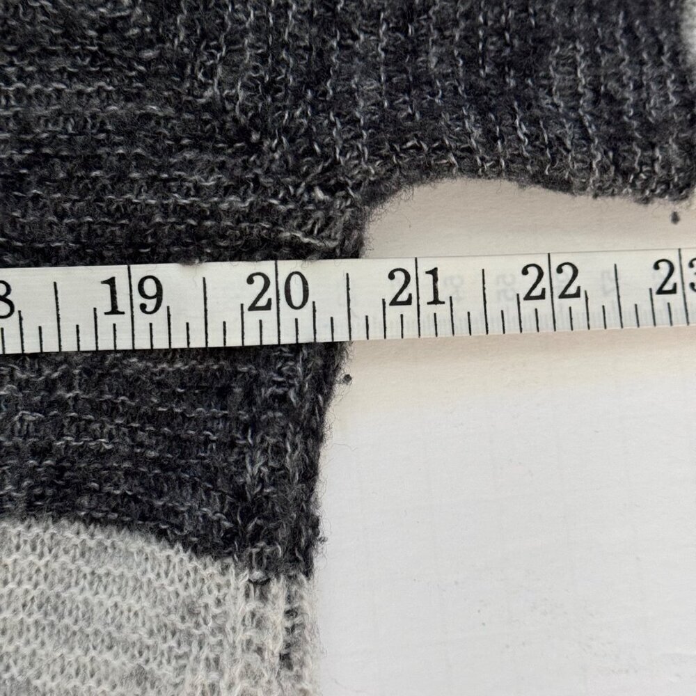 Tommy Bahama Wool Blend Color Block Grey Sweater Soft Women's Size XL GUC - Picture 8 of 9